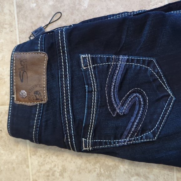 Jeans - Picture 2 of 4